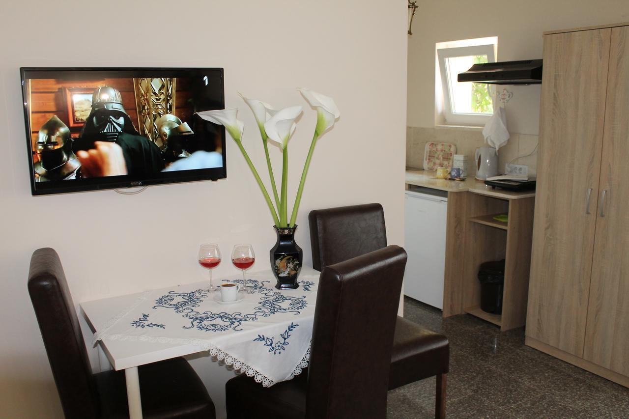 Royal Family Apartment Nis Bagian luar foto